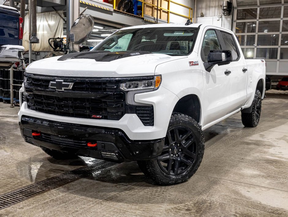 2026 Chevrolet Silverado 1500 in St-Jérôme, Quebec - w940px