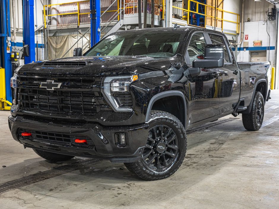 Chevrolet SILVERADO 2500 HD  2025 à St-Jérôme, Québec - w940px