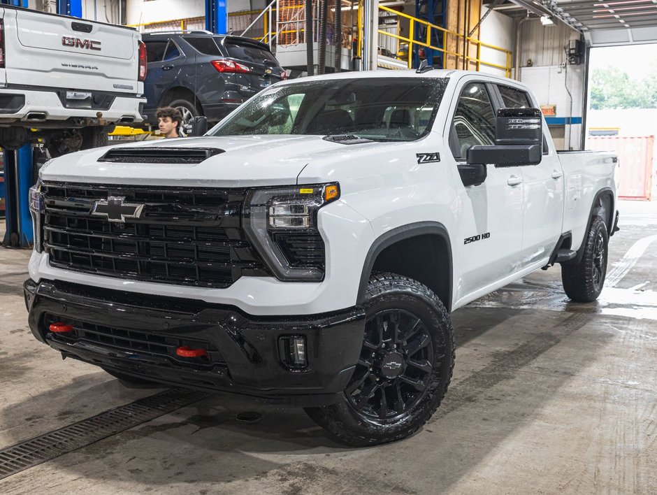 Chevrolet SILVERADO 2500 HD  2025 à St-Jérôme, Québec - w940px
