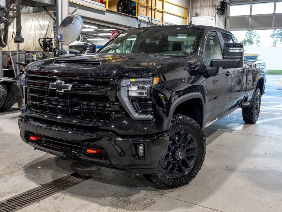 2026 Chevrolet Silverado 2500 HD in St-Jérôme, Quebec - w940px