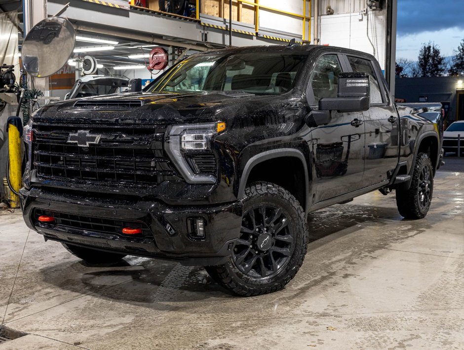 2026 Chevrolet Silverado 2500 HD in St-Jérôme, Quebec - w940px