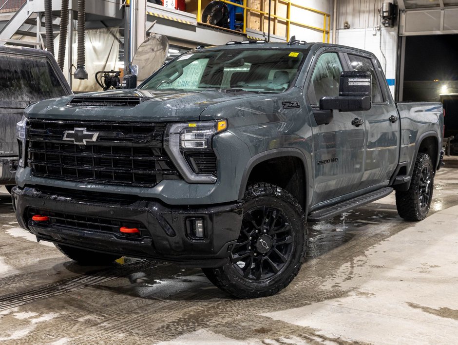 2026 Chevrolet Silverado 2500 HD in St-Jérôme, Quebec - w940px