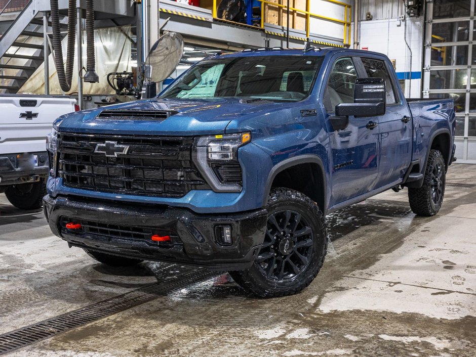 2026 Chevrolet Silverado 2500 HD in St-Jérôme, Quebec - w940px