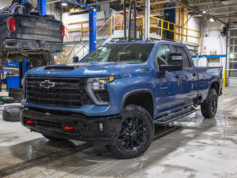 2026 Chevrolet Silverado 2500 HD in St-Jérôme, Quebec - w940px