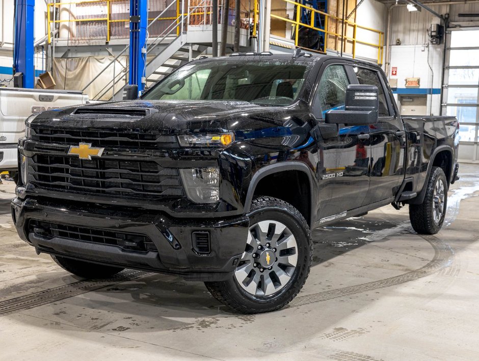 2026 Chevrolet Silverado 2500 HD in St-Jérôme, Quebec - w940px