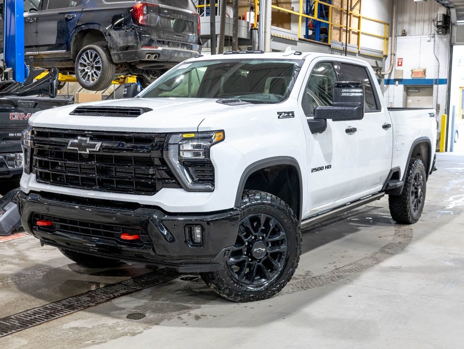 Chevrolet Silverado 2500 HD  2026 à St-Jérôme, Québec - w940px
