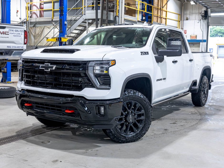 2026 Chevrolet Silverado 2500 HD in St-Jérôme, Quebec - w940px