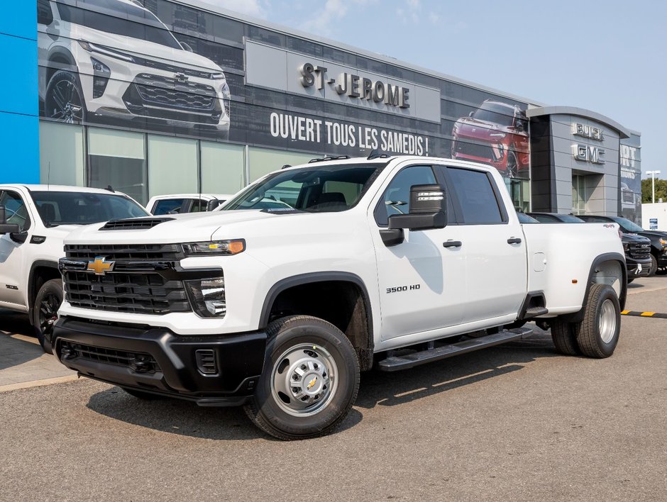 2025 Chevrolet Silverado 3500HD in St-Jérôme, Quebec - w940px