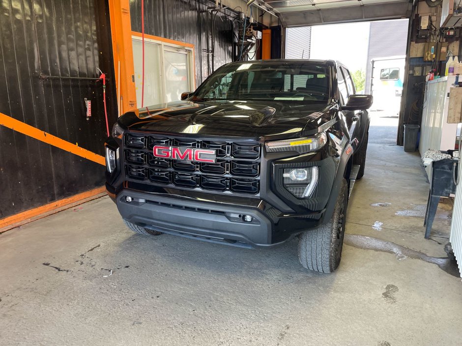 2024 GMC Canyon in St-Jérôme, Quebec - w940px