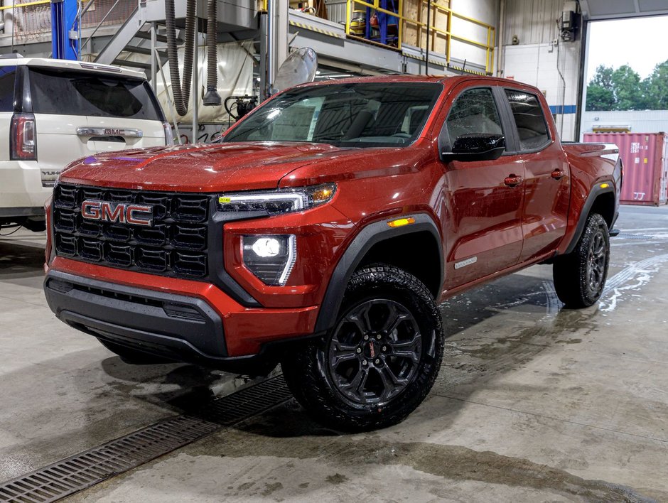 2025 GMC Canyon in St-Jérôme, Quebec - w940px