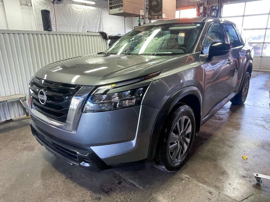 2023 Nissan Pathfinder in St-Jérôme, Quebec - w940px