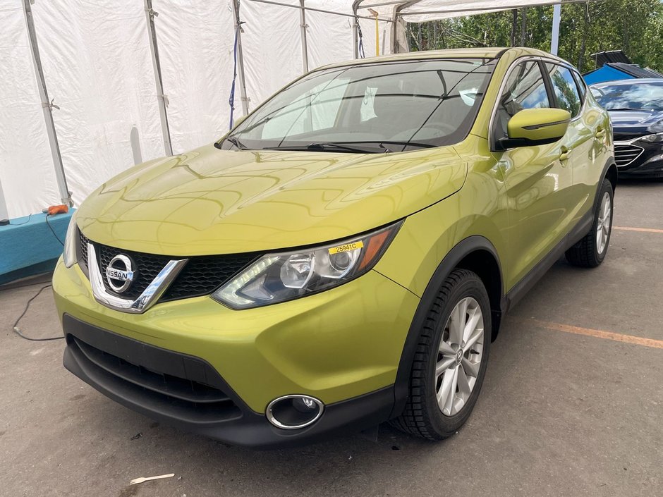 2017 Nissan Qashqai in St-Jérôme, Quebec - w940px
