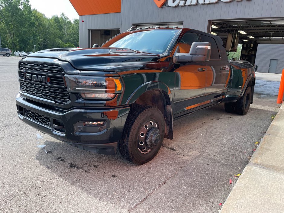 2024 Ram 3500 in St-Jérôme, Quebec - w940px