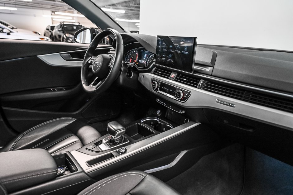 Audi A4 Sedan Komfort 2023-23