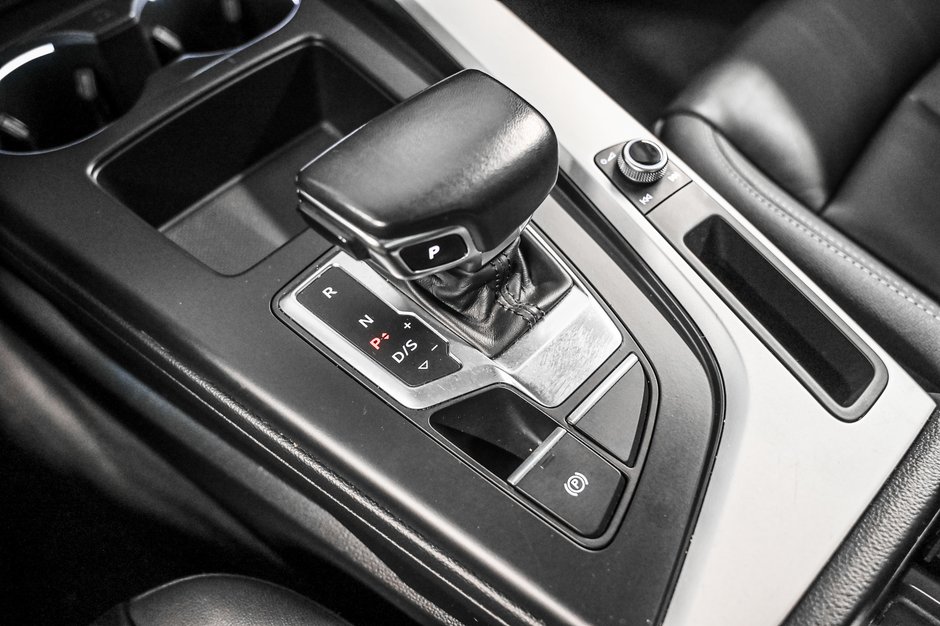 Audi A4 Sedan Komfort 2023-14