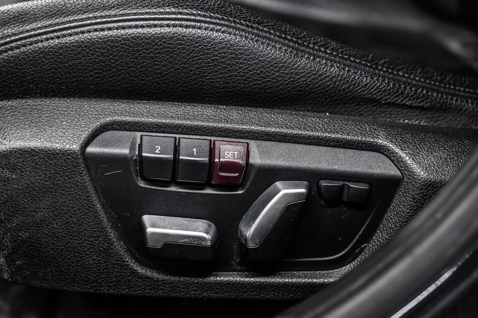 BMW 3 Series 330i xDrive 2017-11