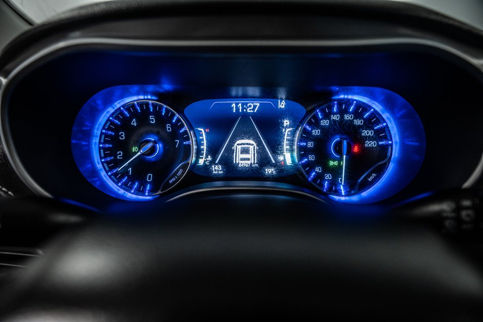 2022 Chrysler Pacifica Touring L-19