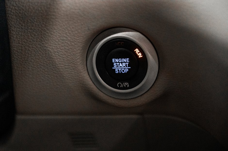 2022 Chrysler Pacifica Touring L-21