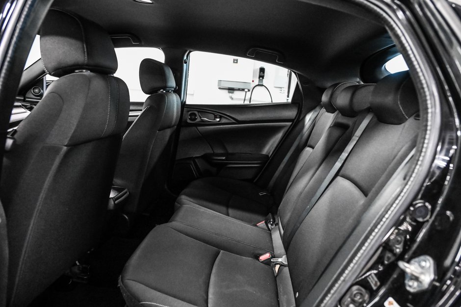 Honda Civic Hatchback LX 2017-16