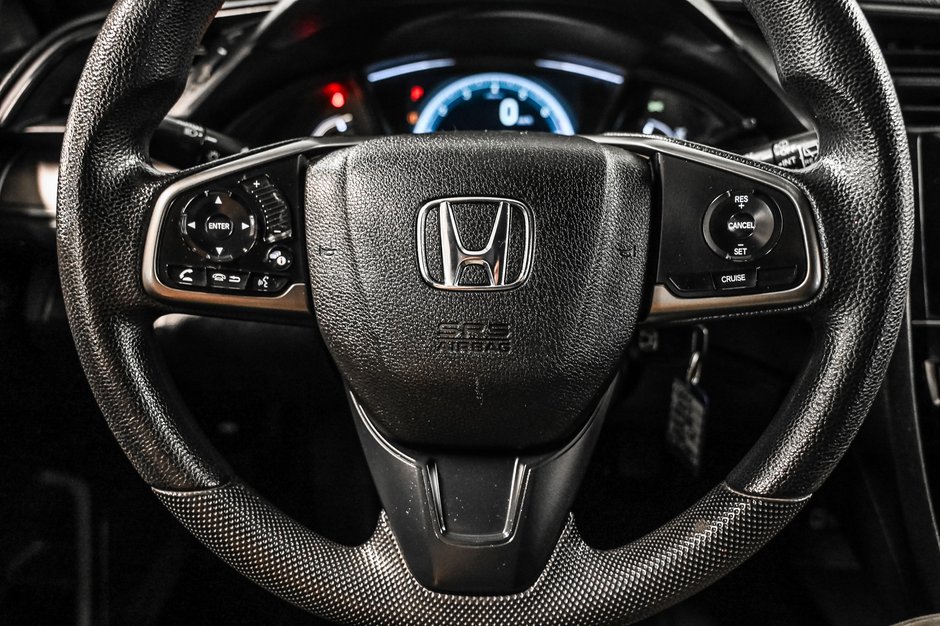 Honda Civic Hatchback LX 2017-9