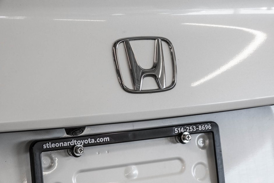 2022 Honda Civic Sedan LX-9