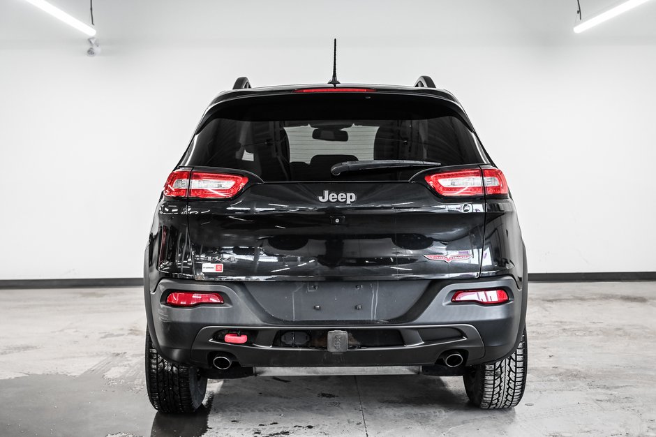 Jeep Cherokee Trailhawk 2015-6