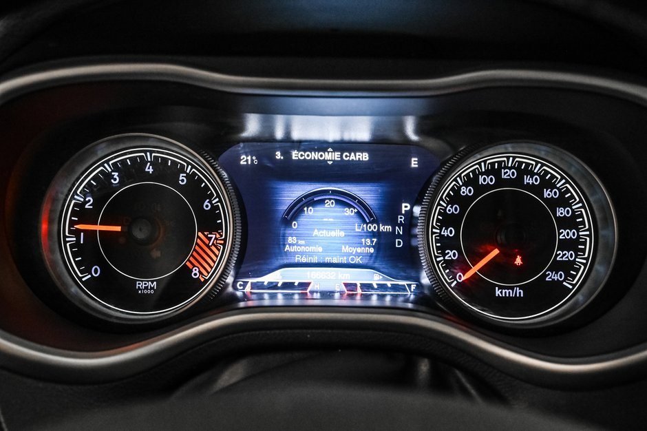 Jeep Cherokee Trailhawk 2015-12