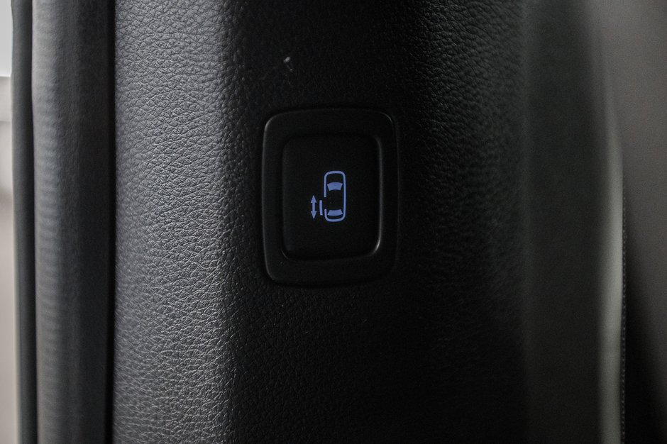 2023 Kia Carnival LX-31