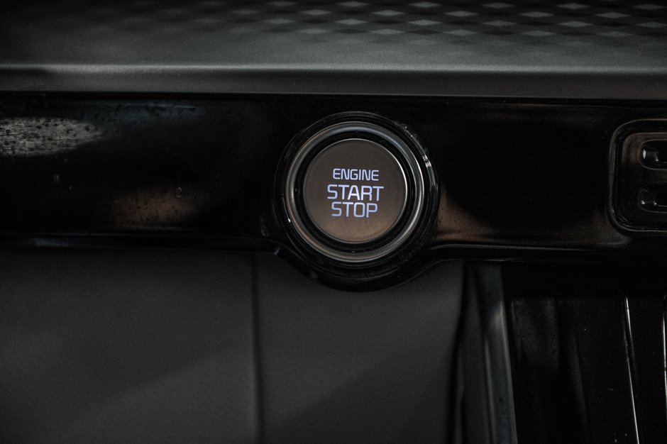 2023 Kia Carnival LX-20