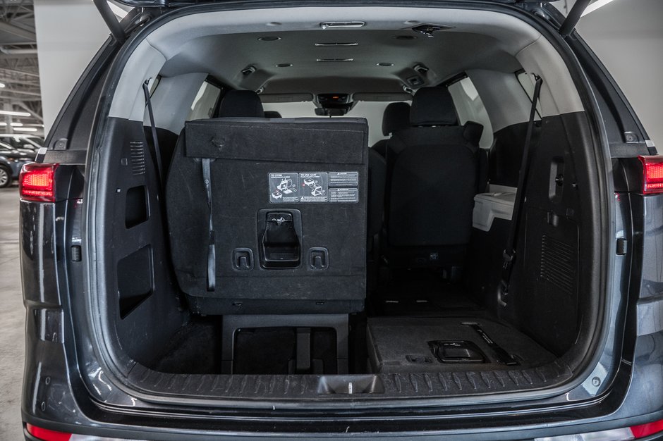 2023 Kia Carnival LX-9