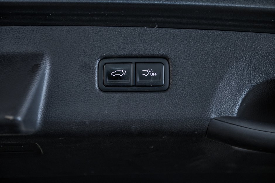 2023 Kia Carnival LX-10