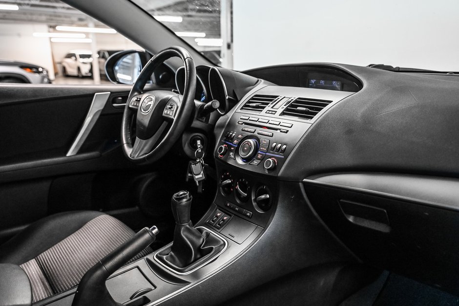 2012 Mazda 3 GS-SKY-20