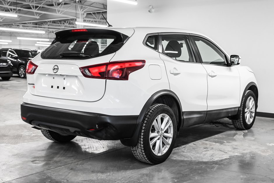 Nissan Qashqai S 2017-6