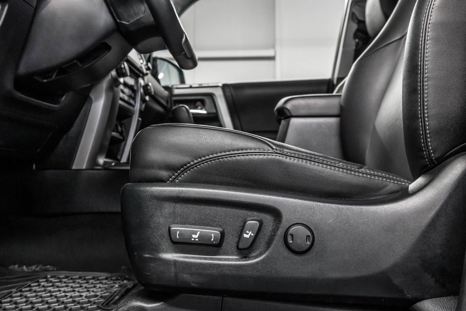 2024 Toyota 4Runner Base-13