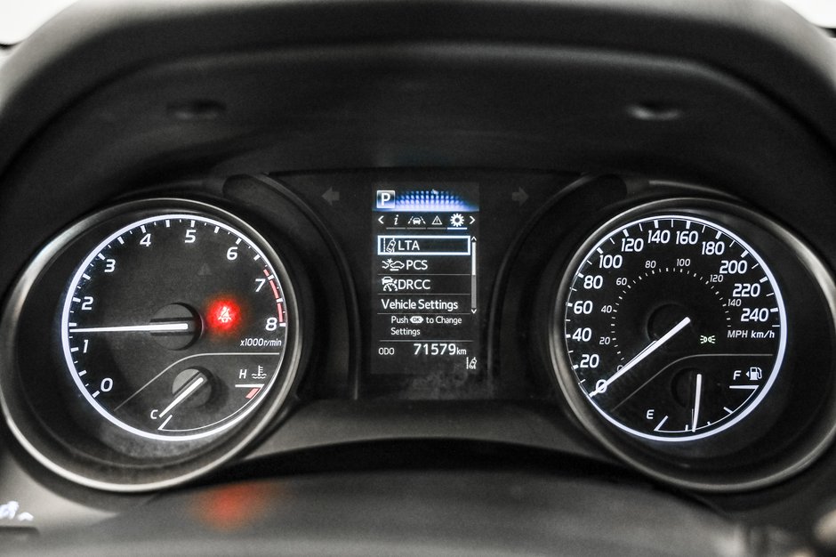 Toyota Camry SE 2021-11