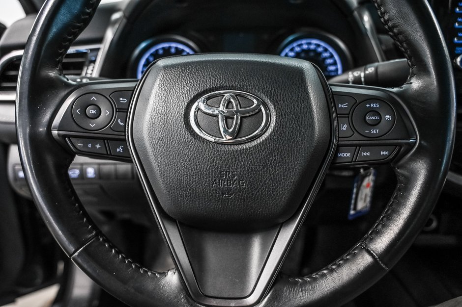 Toyota Camry SE 2021-10