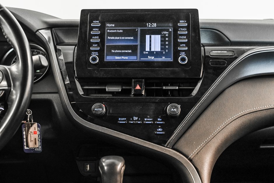 Toyota Camry SE 2021-19