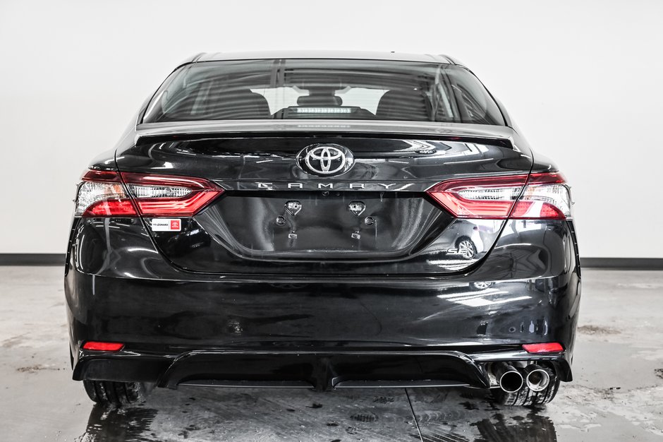 Toyota Camry SE 2021-5