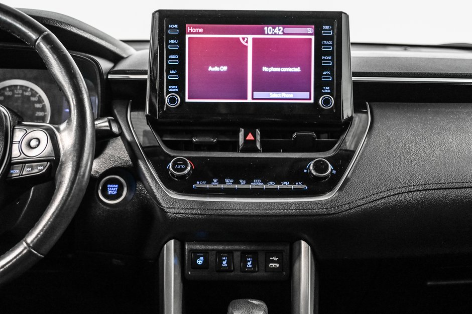 2022 Toyota Corolla Cross LE-20