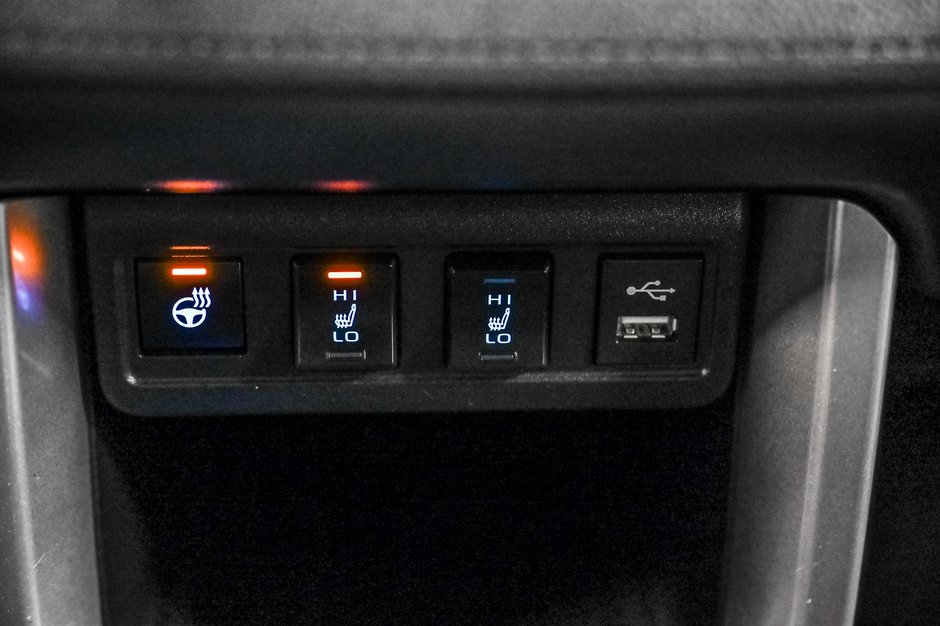 2022 Toyota Corolla Cross LE-14