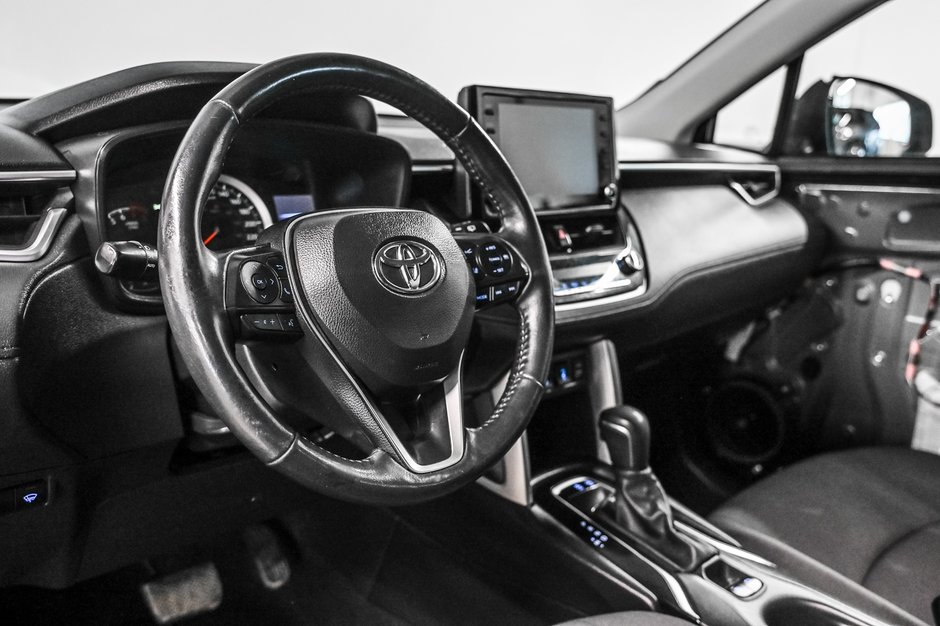 2022 Toyota Corolla Cross LE-9