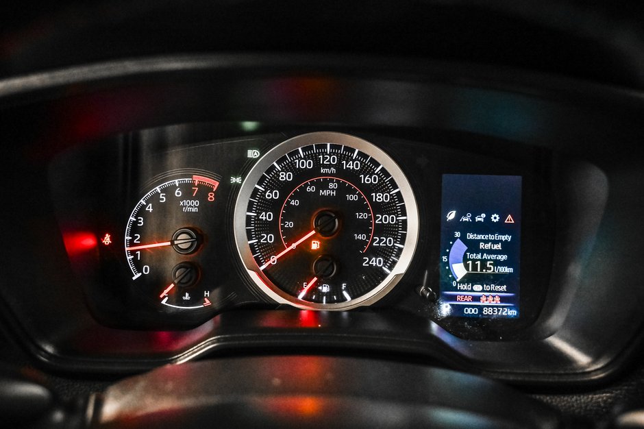 2022 Toyota Corolla Cross LE-11