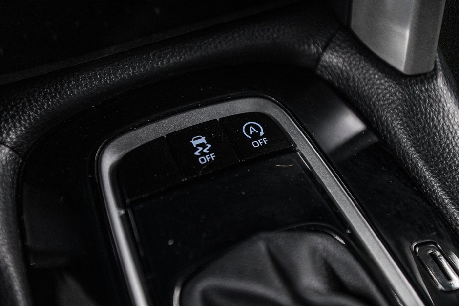 Toyota Corolla Cross LE 2023-23