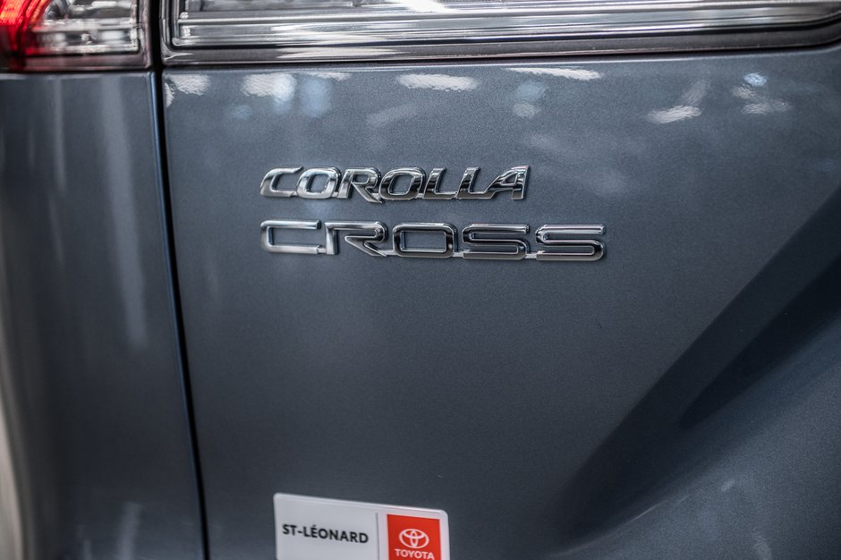 Toyota Corolla Cross LE 2023-8