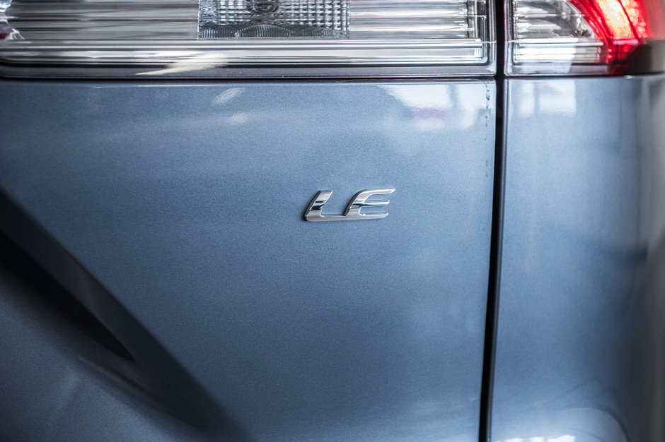 Toyota Corolla Cross LE 2023-9