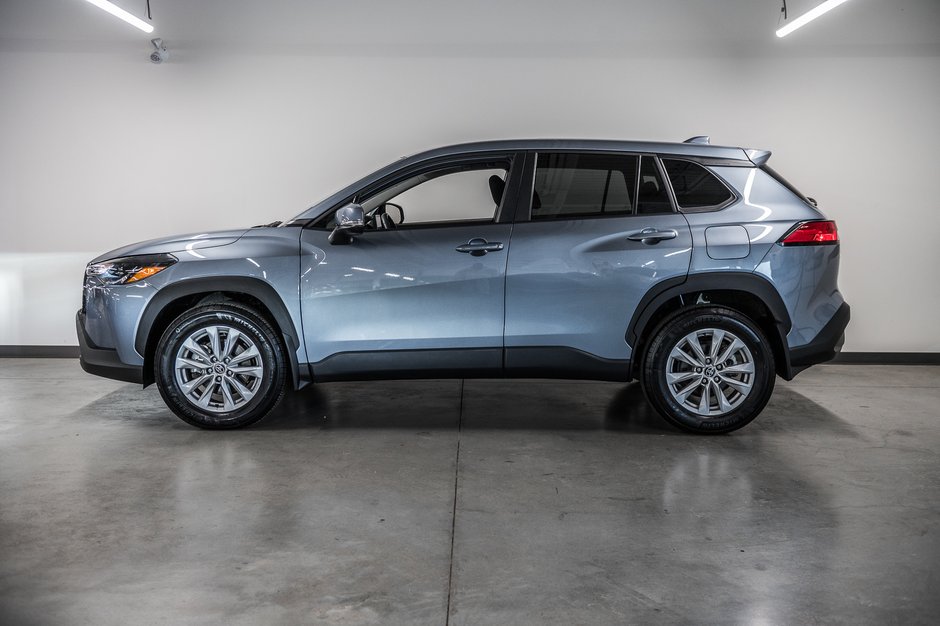 Toyota Corolla Cross LE 2023-4