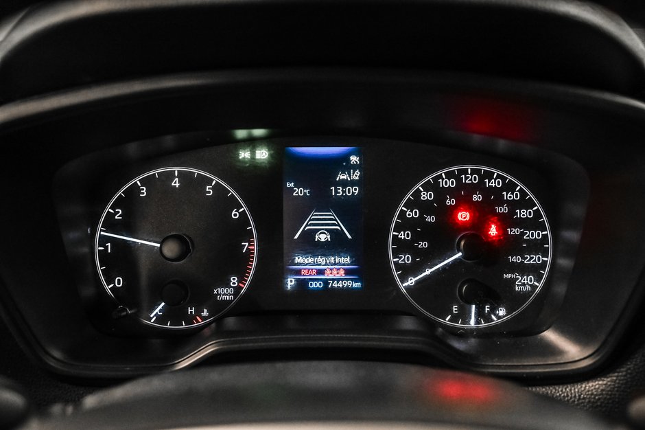 2023 Toyota Corolla Cross LE-12