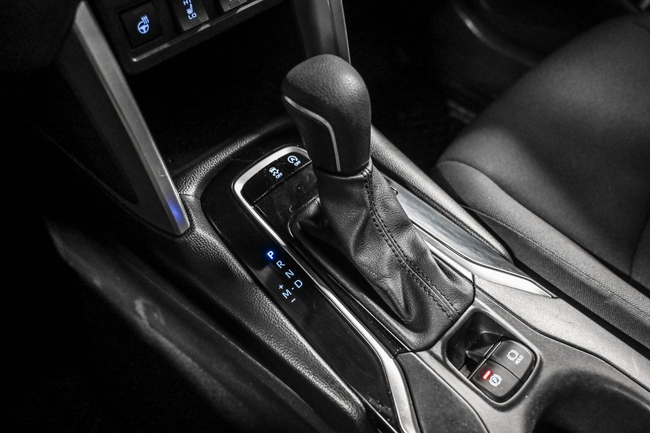 2023 Toyota Corolla Cross LE-13