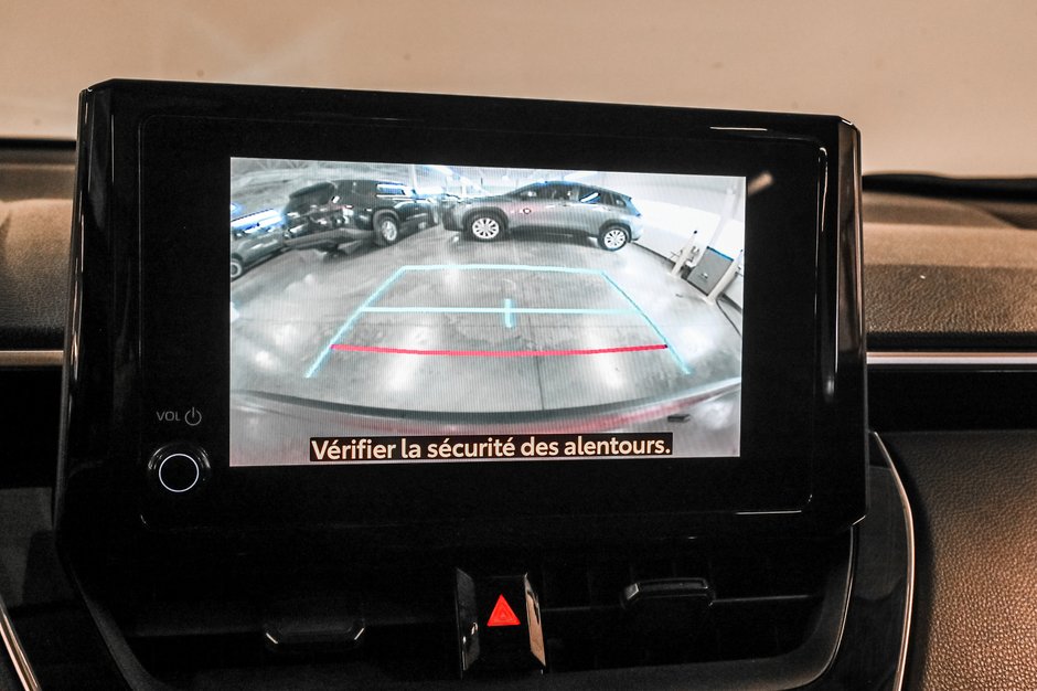 2023 Toyota Corolla Cross LE-18