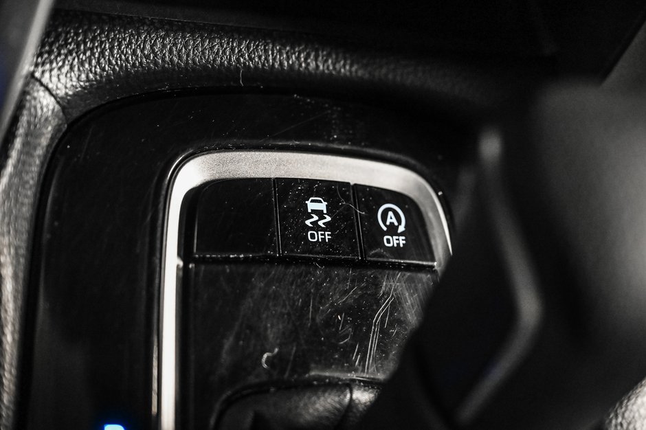 2023 Toyota Corolla Cross LE-14